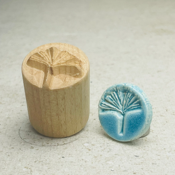 Ginkgoblatt Runde Stempel TONA arts