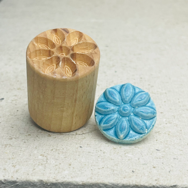 Blume-28nb Runde Stempel TONA arts