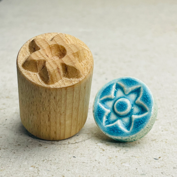 Blume-29 Runde Stempel TONA arts